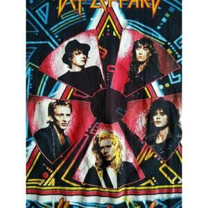 Def Leppard T-Shirt Original 1988 Hysteria Concert Tour XL Band Photo Vintage